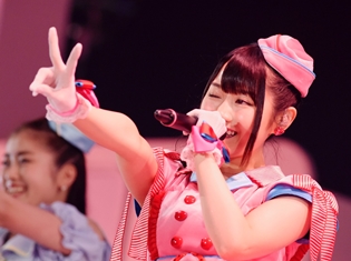 小倉唯さん・2万2千人を動員したライブツアー追加公演レポート――皆さんの貴重な人生のなかの1分、1秒を預かっていく責任を持って