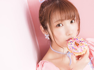 内田彩さんのリリース全楽曲50曲入りアルバムが7月18日発売!リボンとドレスがステキな新アー写&ジャケット写真も公開