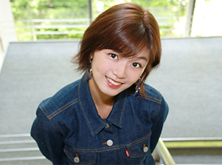 Iris(アイリス)さんインタビュー|『ガンダムビルドダイバーズ』EDを歌うことになって母国・マレーシアも大パニック? その心境と喜びを語る