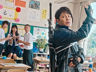 『ソードアート・オンライン』×『モンスターストライク』コラボがスタート!NON STYLE・井上裕介さんが“井上キリト”として二刀流をTVCMで披露!?