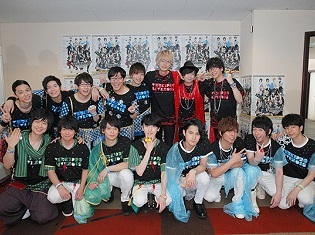 「ツキプロライブ2018」豊永利行さん、江口拓也さんら総勢16人によるリアルライブで、色とりどりの光に包まれた夜公演をレポート