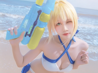 『FGO』今年も水着イベント絶賛開催中! アルトリアやネロ、玉藻ほかサーヴァントたちの水着姿をコスプレでお届け!