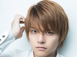 「TVガイドVOICE STARS vol.7」表紙は内田雄馬さん!! ――大好きな車に乗りながらの撮影でテンション上がりました!
