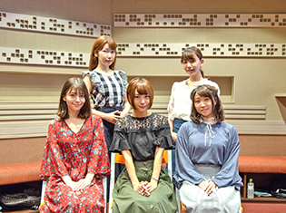 TVアニメ『となりの吸血鬼さん』富田美憂さん、篠原侑さんほか、出演声優6名にインタビュー!