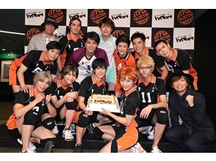 ハイパープロジェクション演劇「ハイキュー!!」“最強の場所(チーム)〞ついに開幕! ゲネプロ写真&囲み会見の公式レポート到着