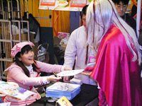 【コミケ75】桃井さんも登場！とらのあなブース