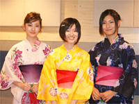 『毎日かあさん』『女の子ものがたり』コラボ収録