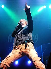 影山ヒロノブさんは、今朝タイのステージから帰ってきたばかりという状態での出演。